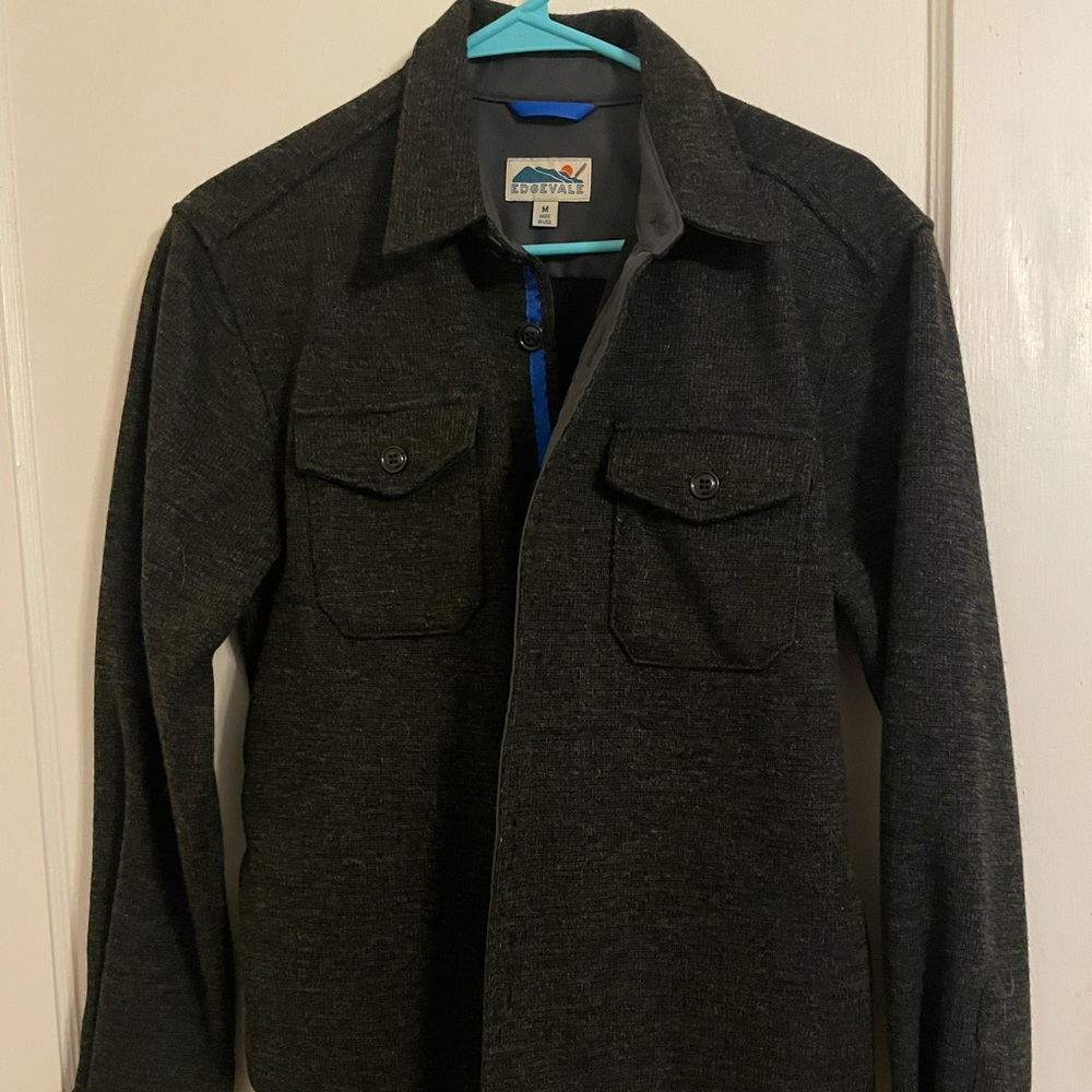 Edgevale shirt jacket. New condition. Medium